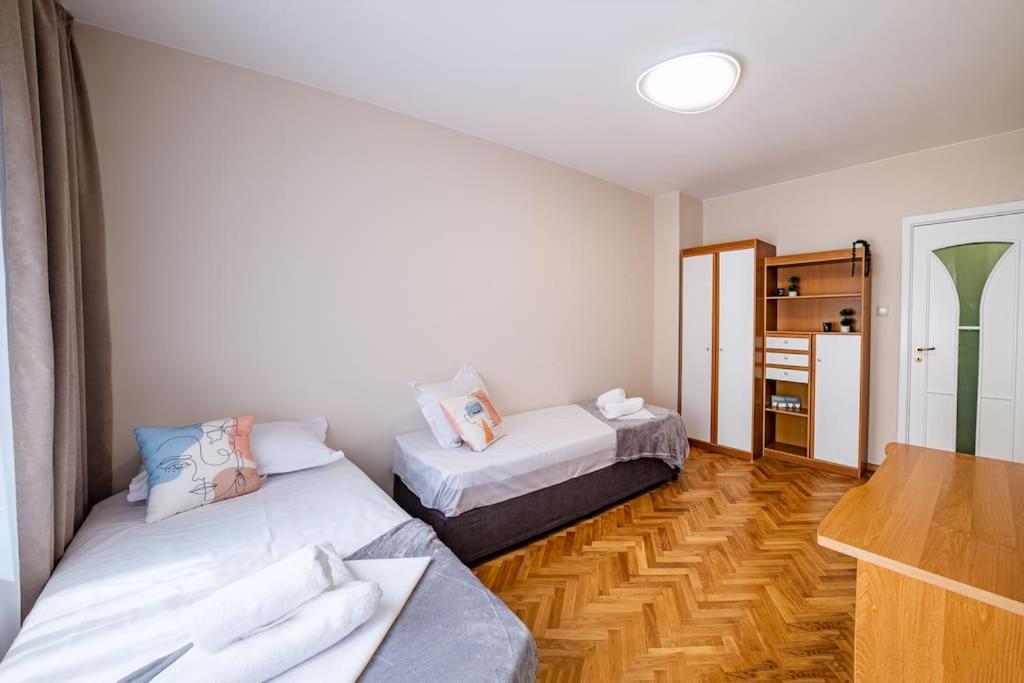Varna Central 2Bdrm Apartment Экстерьер фото